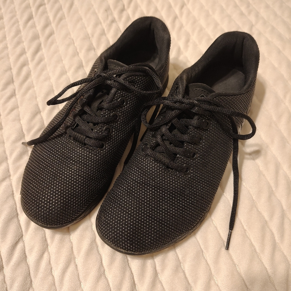 Sleek Black Athletic Shoes with Mesh Upper